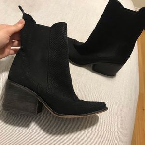 Free People Snake skin booties